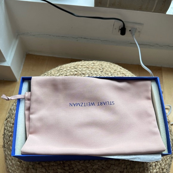 Stuart Weitzman Women's Stuart 85 Scallop Pumps US 11 - Picture 8 of 9